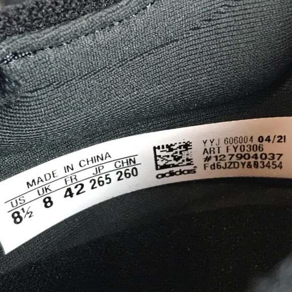 Adidas Ultraboost 21 Men’s Triple Black Active Running Shoes Size 8.5 - Picture 8 of 12